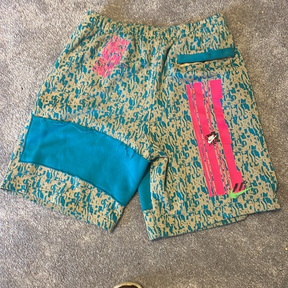 Nike outfit - Picture 2 of 3